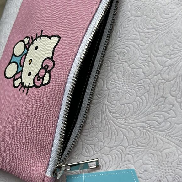 Hello Kitty Pencil Case in Pink - Picture 3 of 4